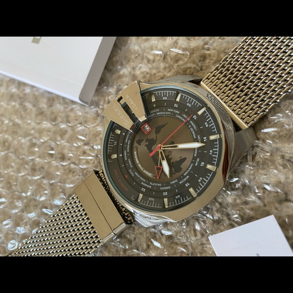 Diesel Mega Chief GMT World Dial Mens Watch DZ4320 - Picture 3 of 11